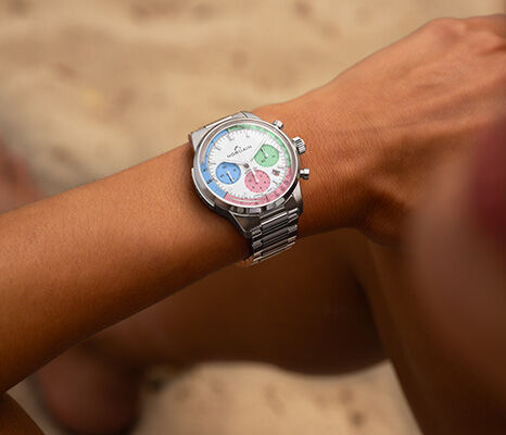 NORQAIN Freedom 60 Chrono watch with pastel dial &ndash; playful Swiss chronograph for summer wear